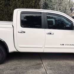 2005 Nissan Titan V8 5.2 SE