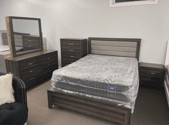 Dark Gray Bedroom Set with Upholstered Headboard