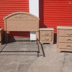 Queen Bedroom Set