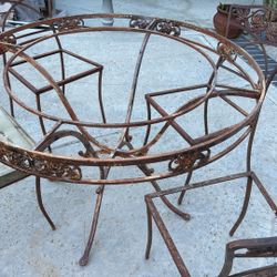Vintage Wrought Iron Patio Dining Set – Table Base + Chairs (Restoration Project)