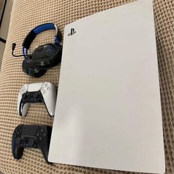 White ps5 slim disc. 2 controllers & headset can be included if interested. Serious inquiries only. 