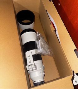 Sony Fe 200-600mm f5.6-6.3 G full frame lens