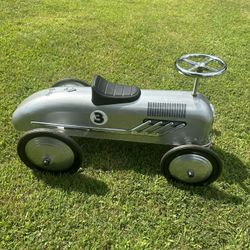 Nice metal race car