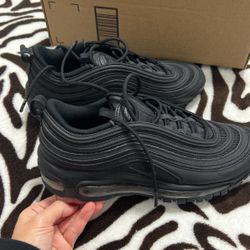 Nike Air Max, Black, And Size 8