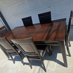 Dining table set