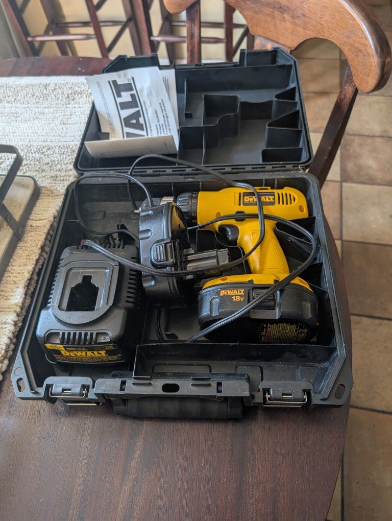 Dewalt 18v Drill 2 Batteries Charger Case