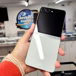 Samsung Galaxy Z Flip 5 5G  Unlocked, FREE Smartwach/ Headphones. Pay $1 Today Rest in payments. NO CREDIT NEEDED FINANCING