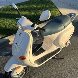 Vespa 2001 ET2