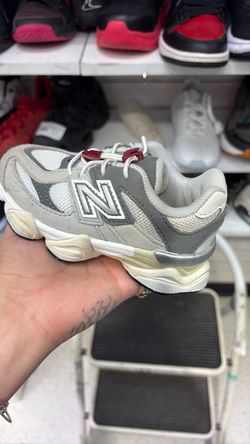 New balance child’s shoe