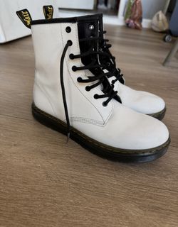 Women’s Dr. Marten Boots 