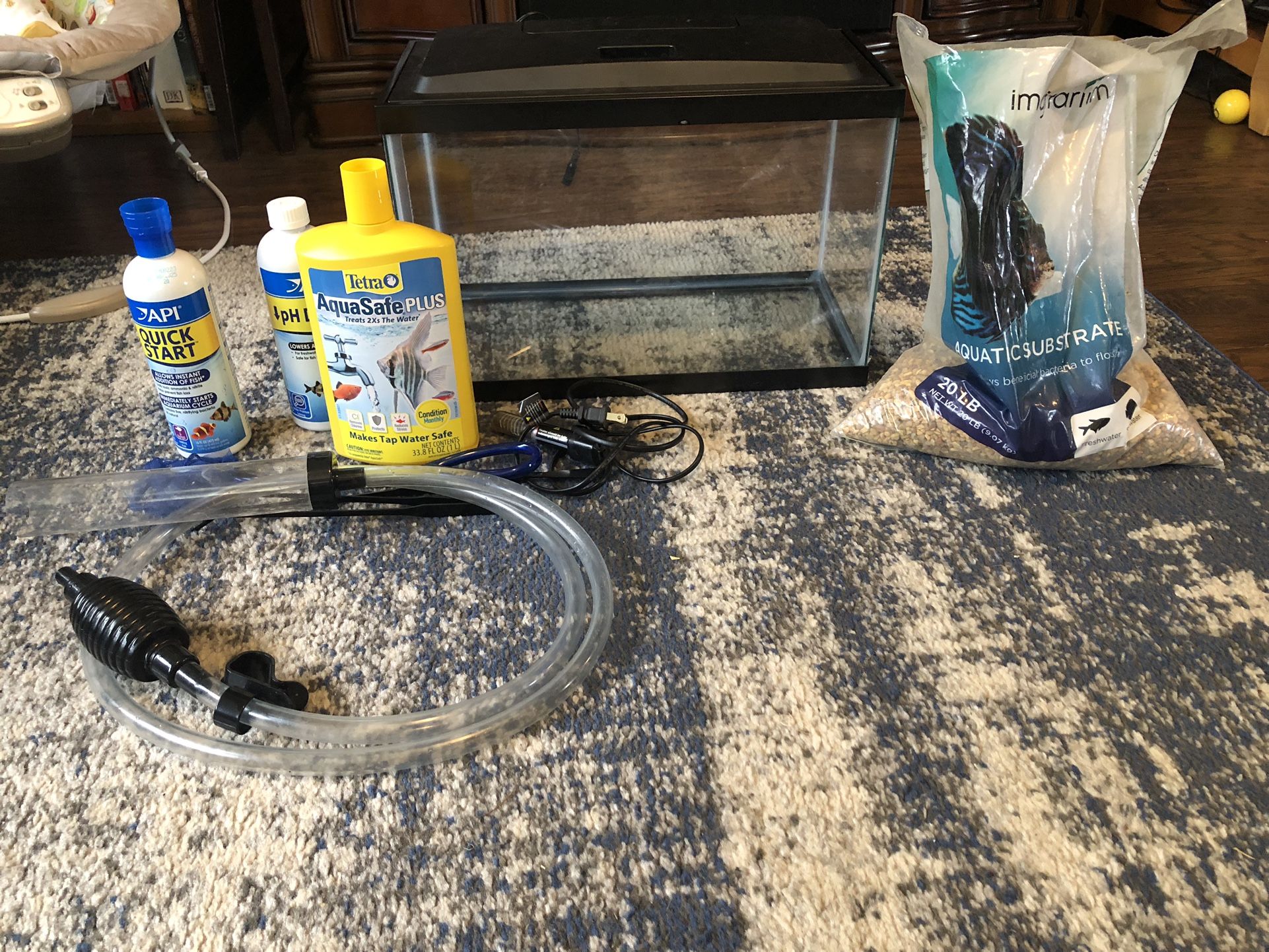Five Gallon Aquarium With Accessories