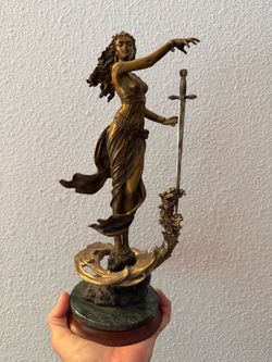 Lady of the Lake statue, Franklin Mint Collectible