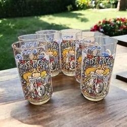 Vintage Set of 6 Miss Piggy Great Muppet Caper | McDonalds Glass Tumblers 1981