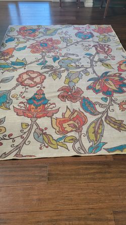 5x7 Ruggable floor rug with pad