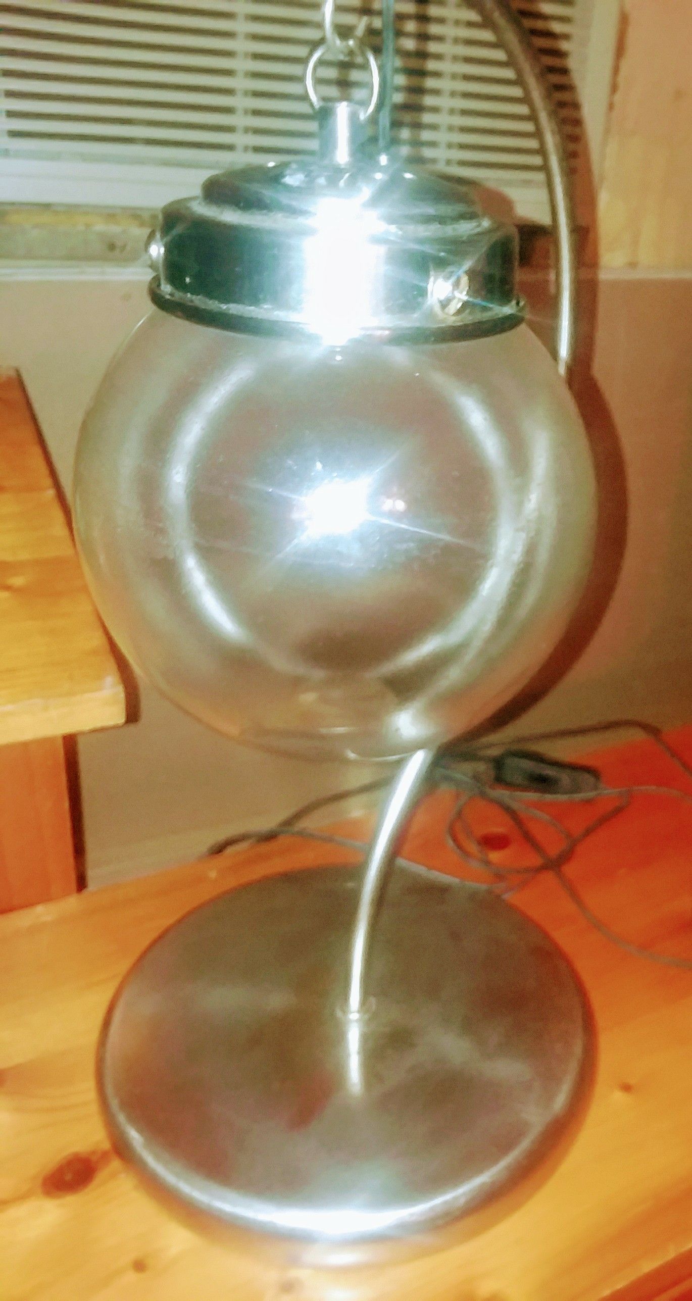 Hanging fish bowl