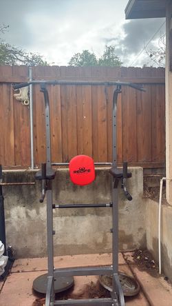 Pull up bar /dip