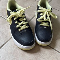 Nike Kid's Air Force 1 Sneaker 7 Youth 