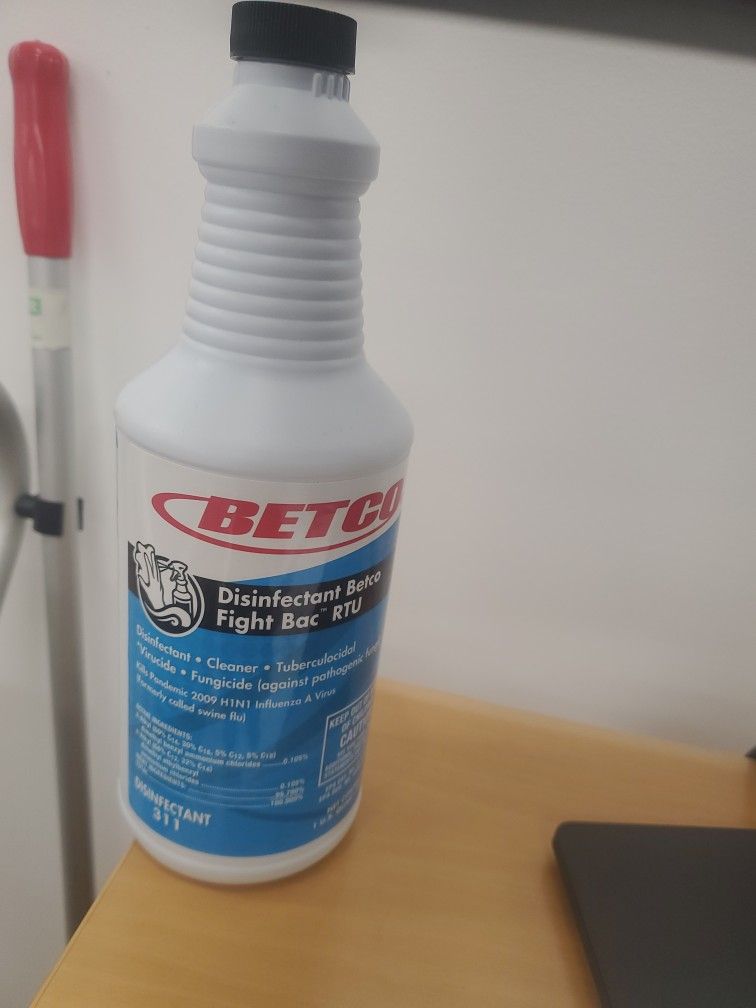 BETCO ANTI-BACTERIAL CLEANER ! JANITORIAL SUPPLIES