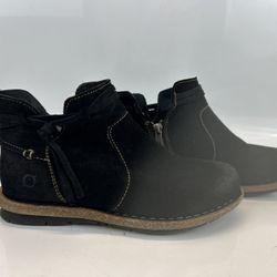 Born Tarkiln Women’s Ankle Booties US 8 Black Suede Distressed Side Zip