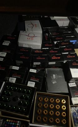 LED HEADLIGHT BULBS TODO ESTA NUEVO EN SUS CAJAS COLOR BLANCOS 6000k TENGO DE TODO TIPO DE MEDIDAS NÚMEROS Y LETRAS