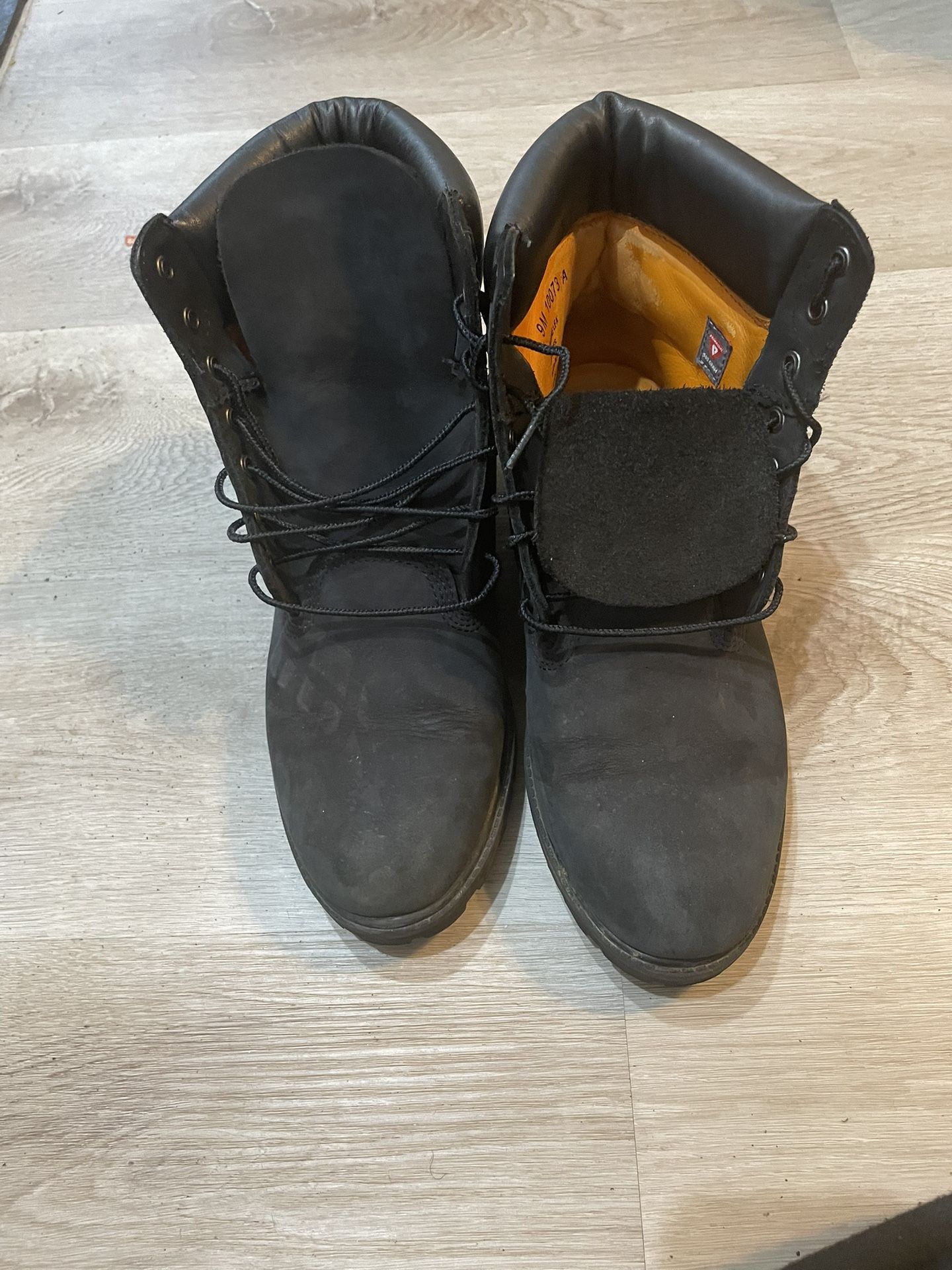 Black timberland boots