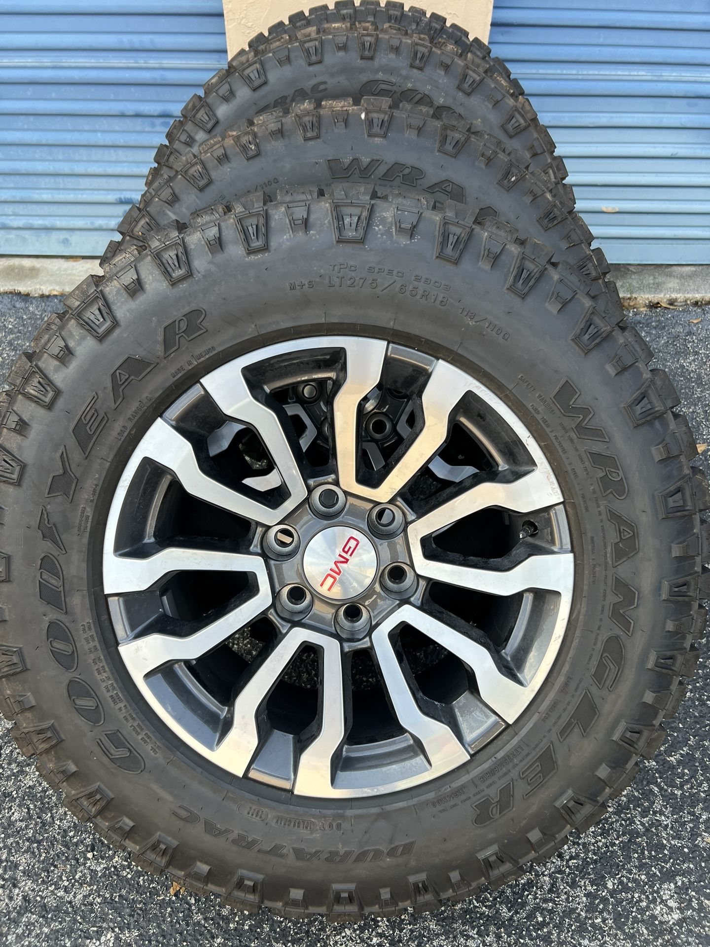 New Takeoff GMC AT4 Sierra Yukon Denali 18" Wheels Rims AT Tires