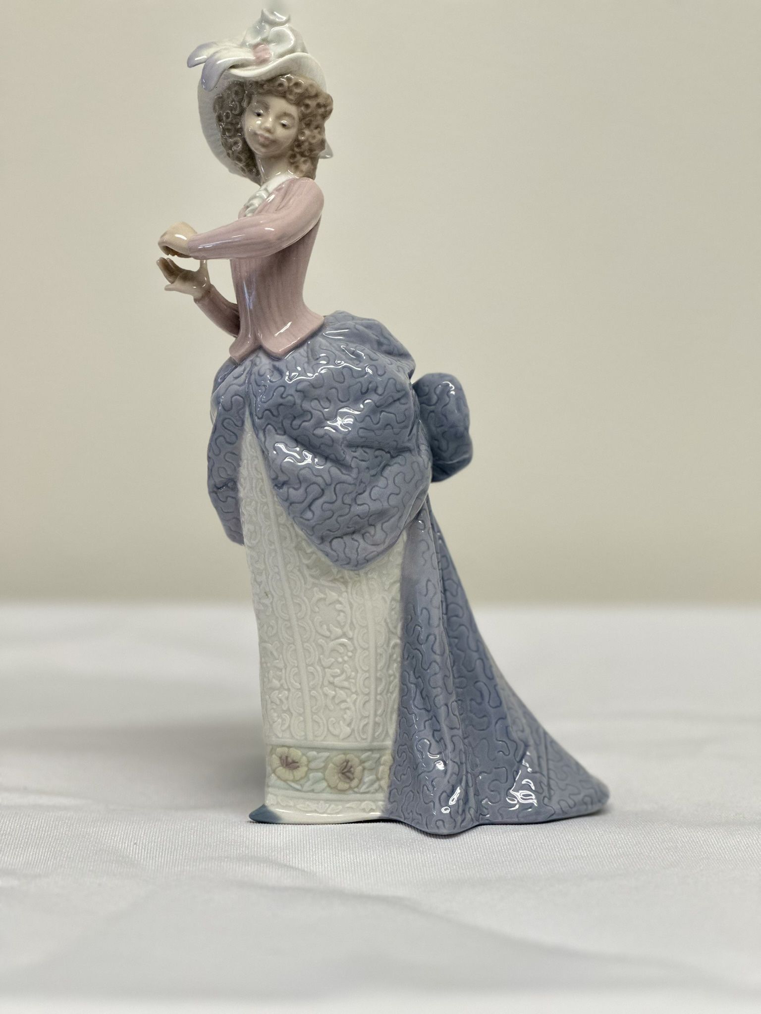 Lladro Collectible Figurine
