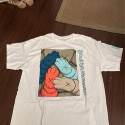 KAWS x Brooklyn Museum Tee Size Largr