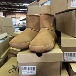Women's Classic Genuine Suede Mini Boots Fuzzy Snow Booties with Fur Lined $15  Warehouse clearance sale  10 boxes for $100  Size 5.5-10