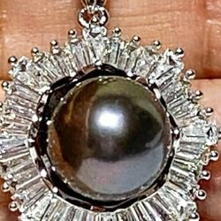 Exquisite 10.5 - 11mm Peacock Purple Pinkish Overtone Round Edison Pearl Pendant