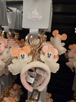 Disney Cutie Ghost  Bag Charm , Keychain 2026 Halloween