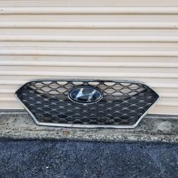 Hyundai Sonata Grille Part 