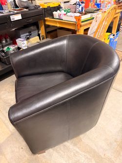 Black Leather Tub Chair