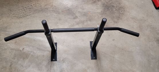 Wall - Pull up Bar