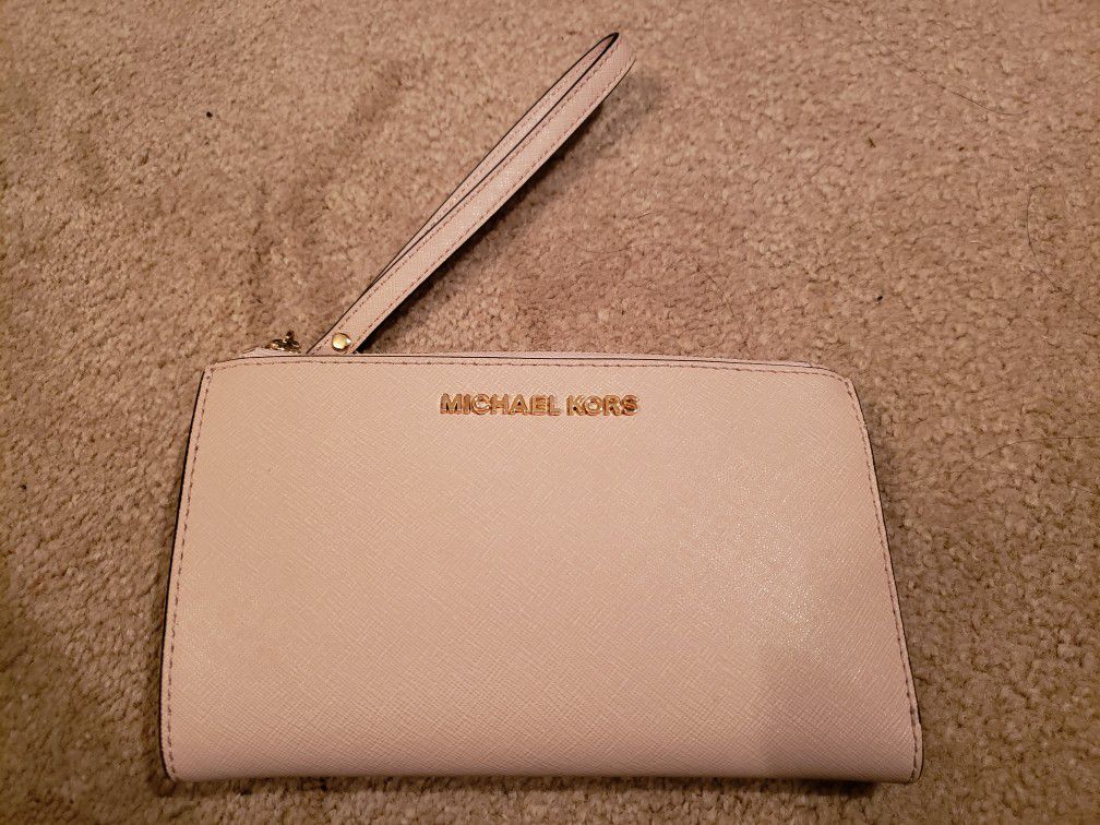 Michael Kohrs adele cellphone wallet/wristlet