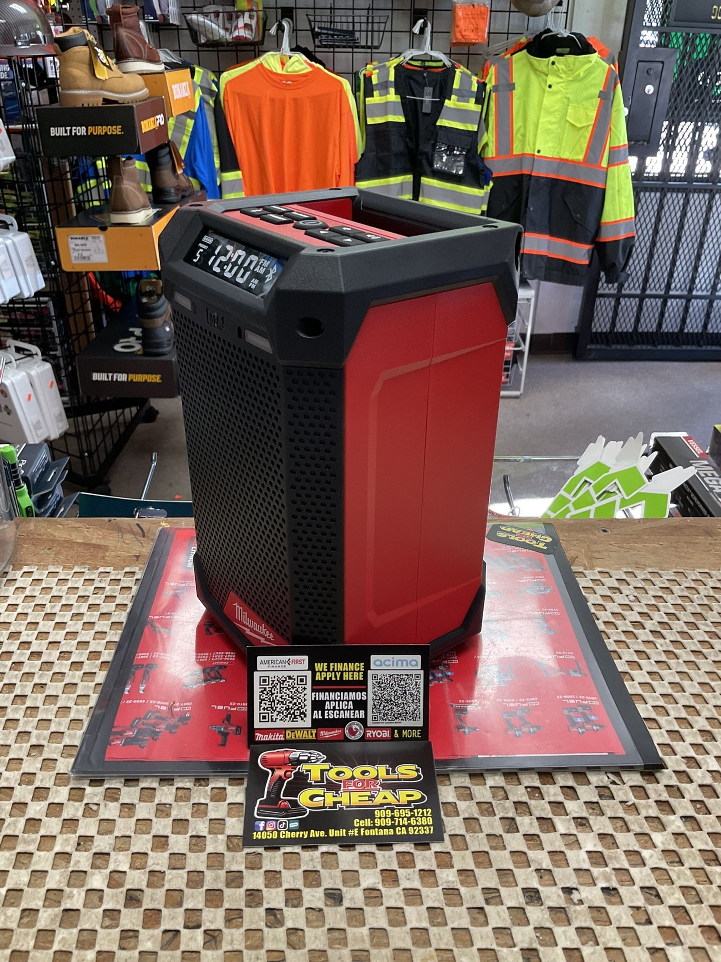 Milwaukee M12 12-Volt Lithium-Ion Cordless Bluetooth/AM/FM Jobsite Radio