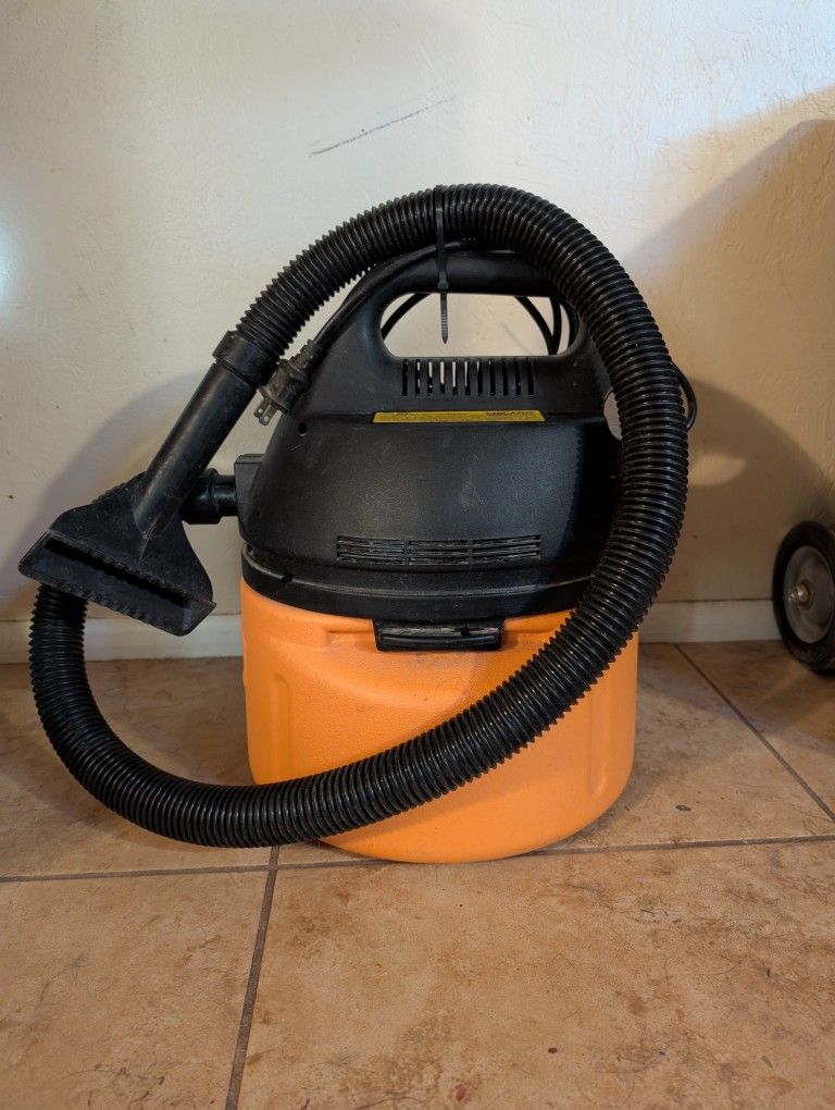 Harbor Freight Shop Vac / Blower Wet+Dry