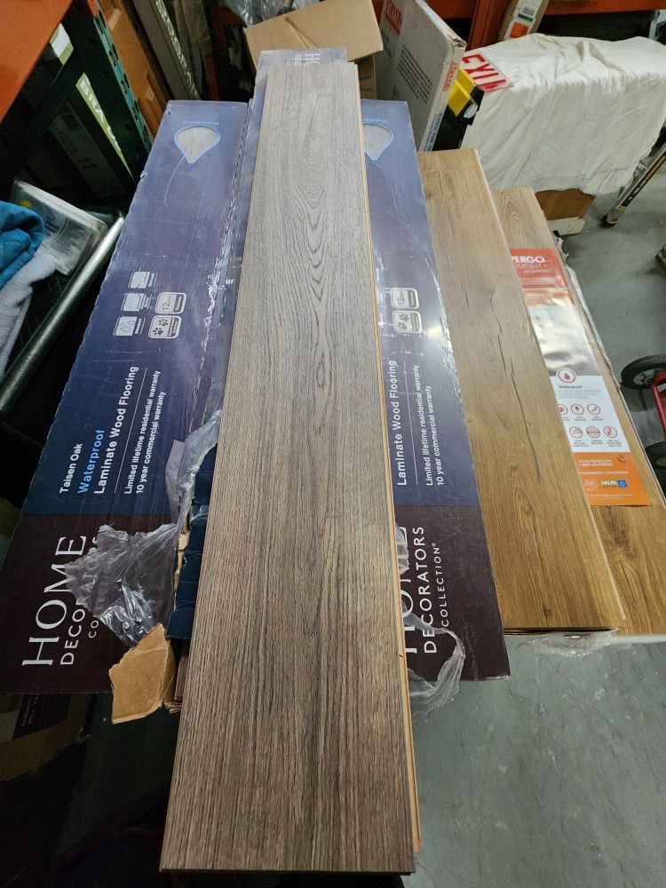 Home Decorators Collection
Taisen Oak 12 mm T x 7.5 in. W Waterproof Laminate Wood Flooring (21.06 sq. ft./case)