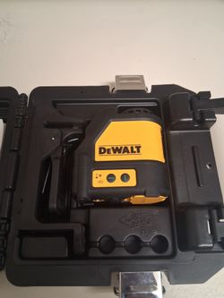 DEWALT 12V MAX* Green Cross Line Laser (DW088CG) - Like New With Case