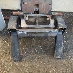 Fifth Wheel Hitch