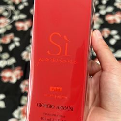 Giorgio Armani Perfume