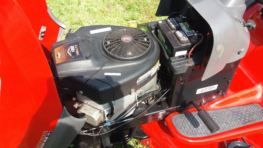 YTH 2148 Husqvarna riding ride on mower 21 HP Hydrostatic transmission