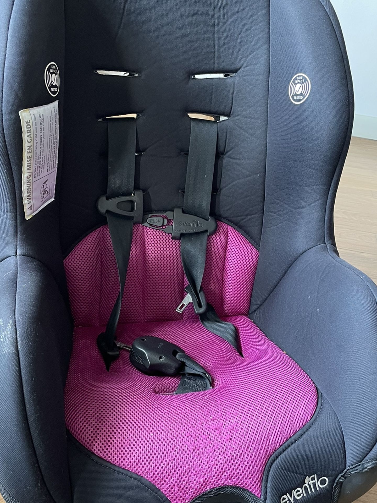 Car seat (FREE)