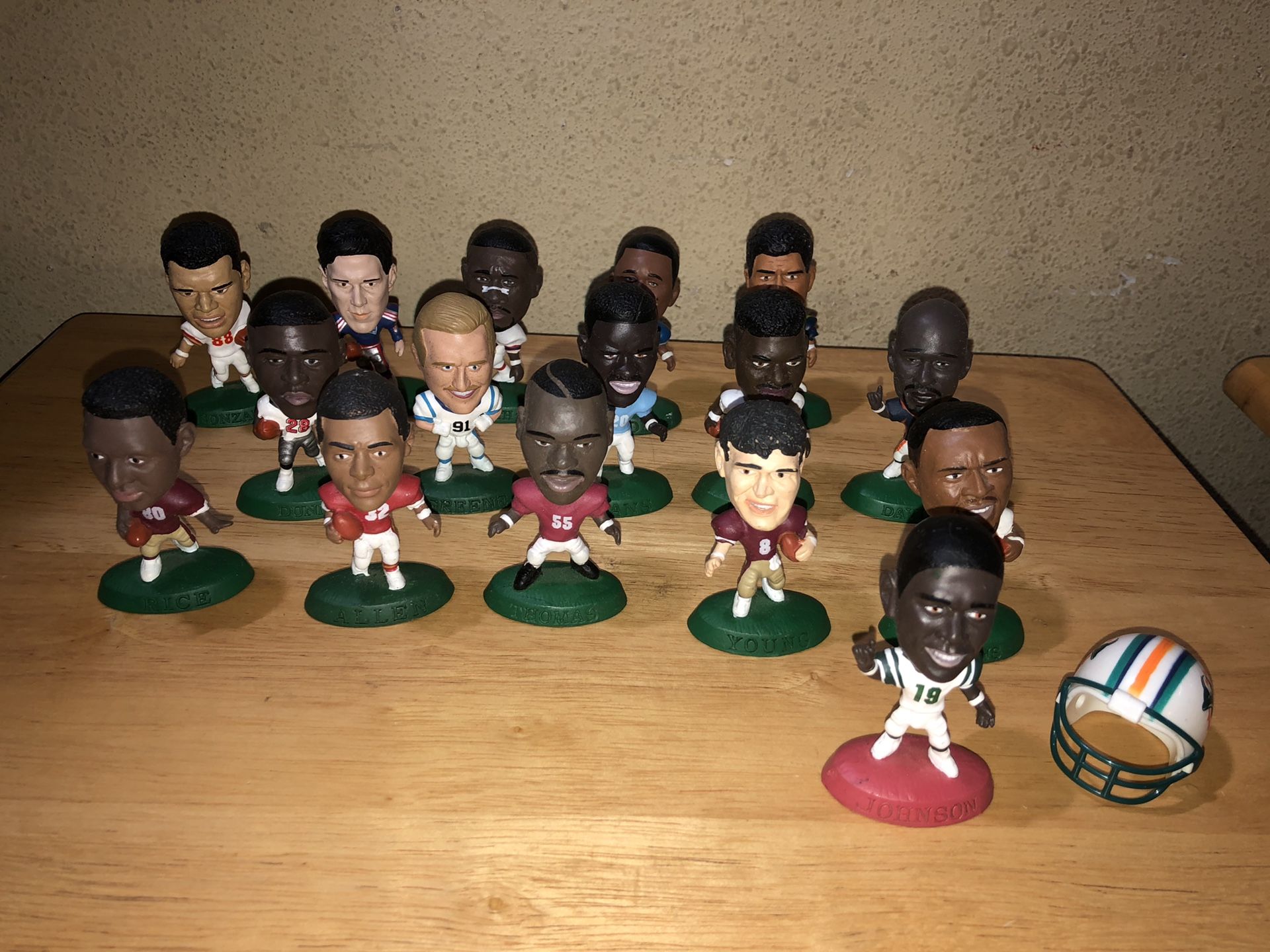 Lot of football NFL Big Heads Loose. From Corinthian toys, Collector Numbers