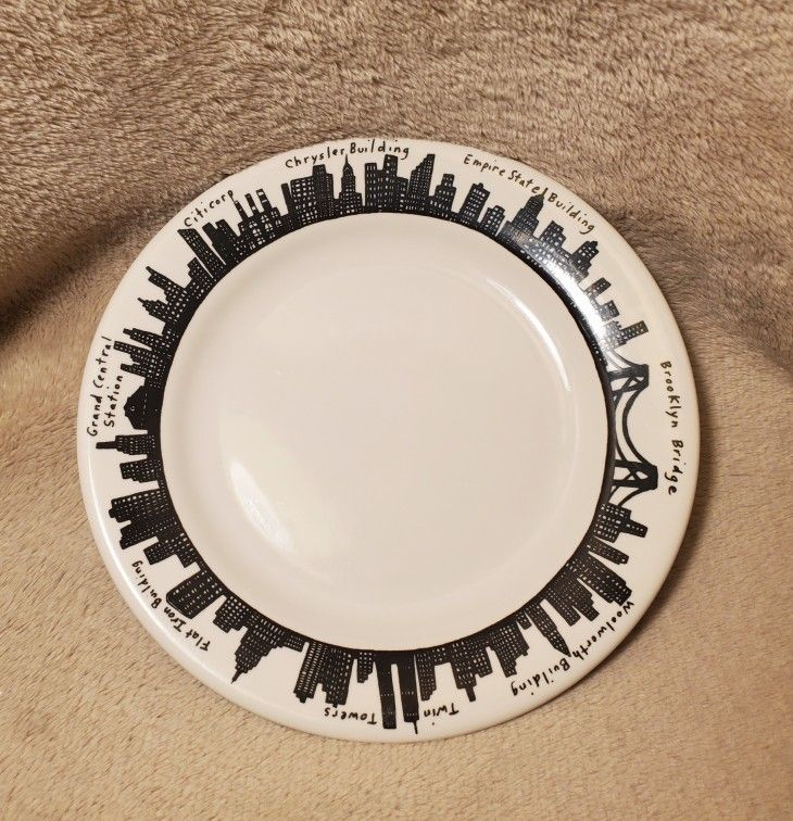 Fishs Eddy 212 New York Skyline Salad|Dessert Plate - Discontinued