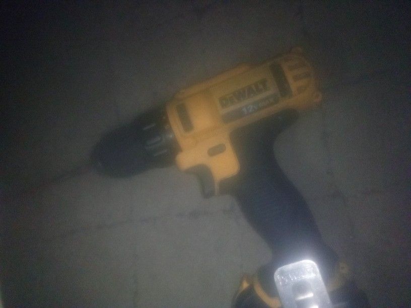12V DeWalt Drill With Battery And Charger