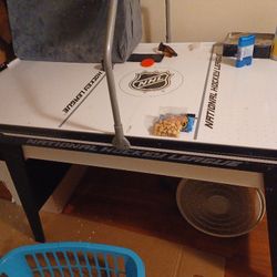 Air Hockey Table