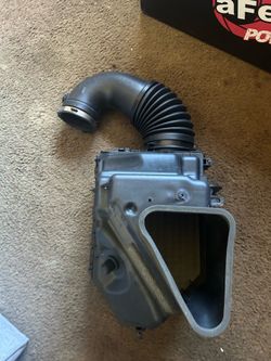 2015 Dodge Charger R/T 5.7 Stock Cold Air Intake