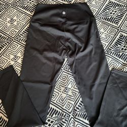 Black Lululemon Leggings (size-6)