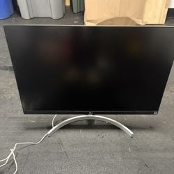 27 Inch LG Monitor 